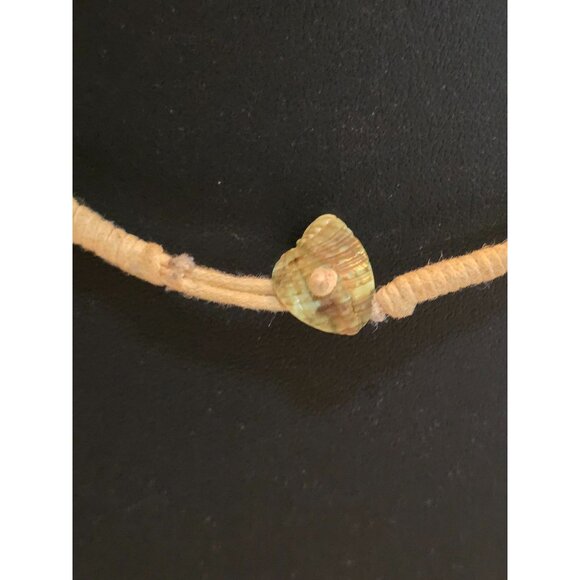 Handcrafted Multi-Strand Shell Bead Necklace 18" - Picture 5 of 7